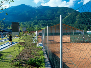 sportplatz-maschengeflecht-640x480.jpg